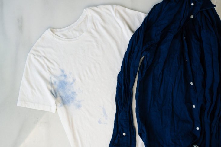 Adelante Margarita punto final Cómo blanquear ropa desteñida | Soluciones para la ropa